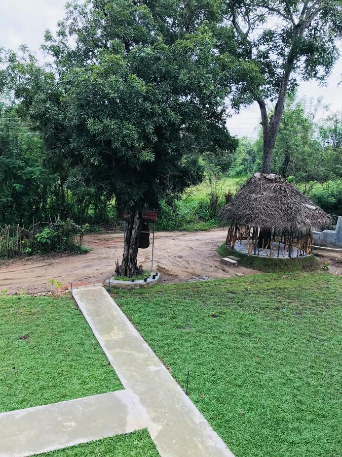 Hotel Sigiriya Rock Hide Exterior foto