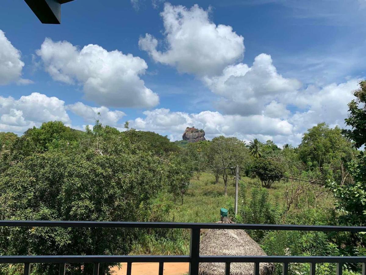Hotel Sigiriya Rock Hide Exterior foto
