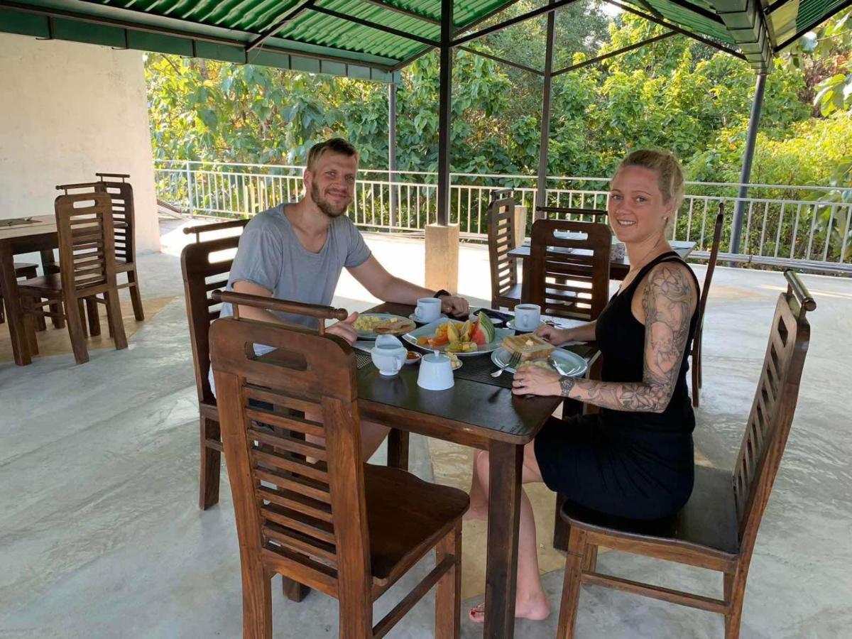 Hotel Sigiriya Rock Hide Exterior foto